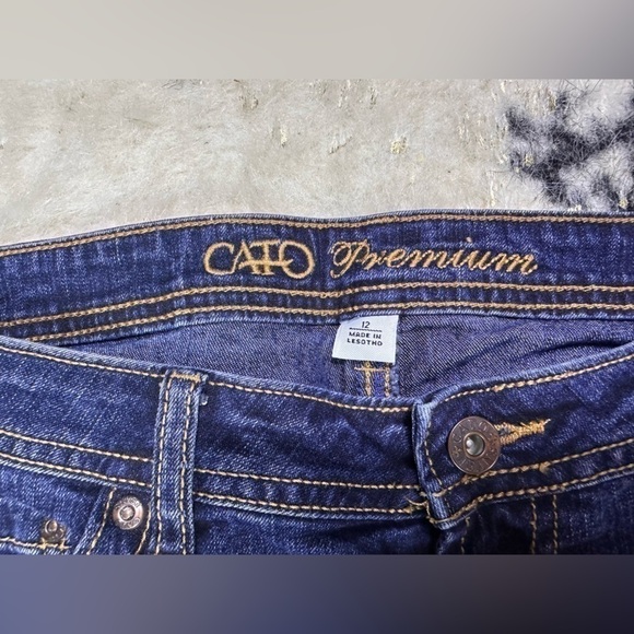 Cato Premium Dark Wash Mid Rise Straight Leg Denim Jeans Size 12 - Picture 7 of 8
